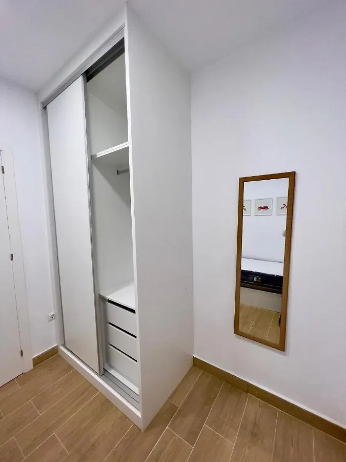 Rockside Residences Suites La Linea La Línea de la Concepción 公寓